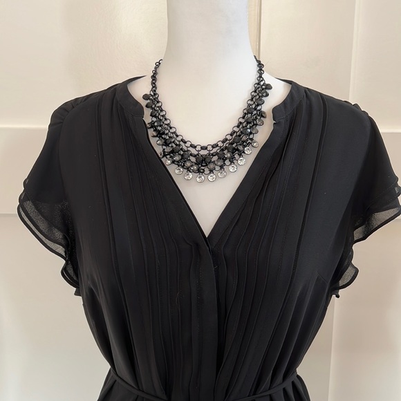 Beautiful black necklace - Picture 2 of 2